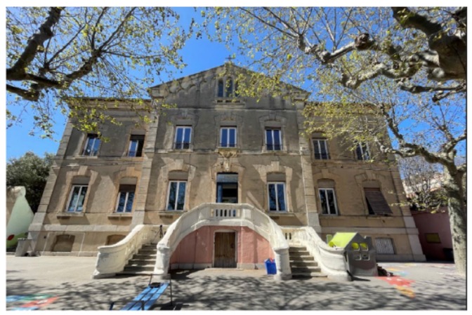 Façade de l'ensemble scolaire Saint-Jean Saint-Vincent à Sète